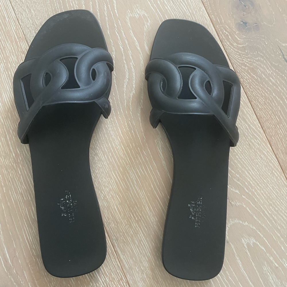 Hermes Sandals Authentic Aloha Rubber Slides Size 39 Comes With Original Box